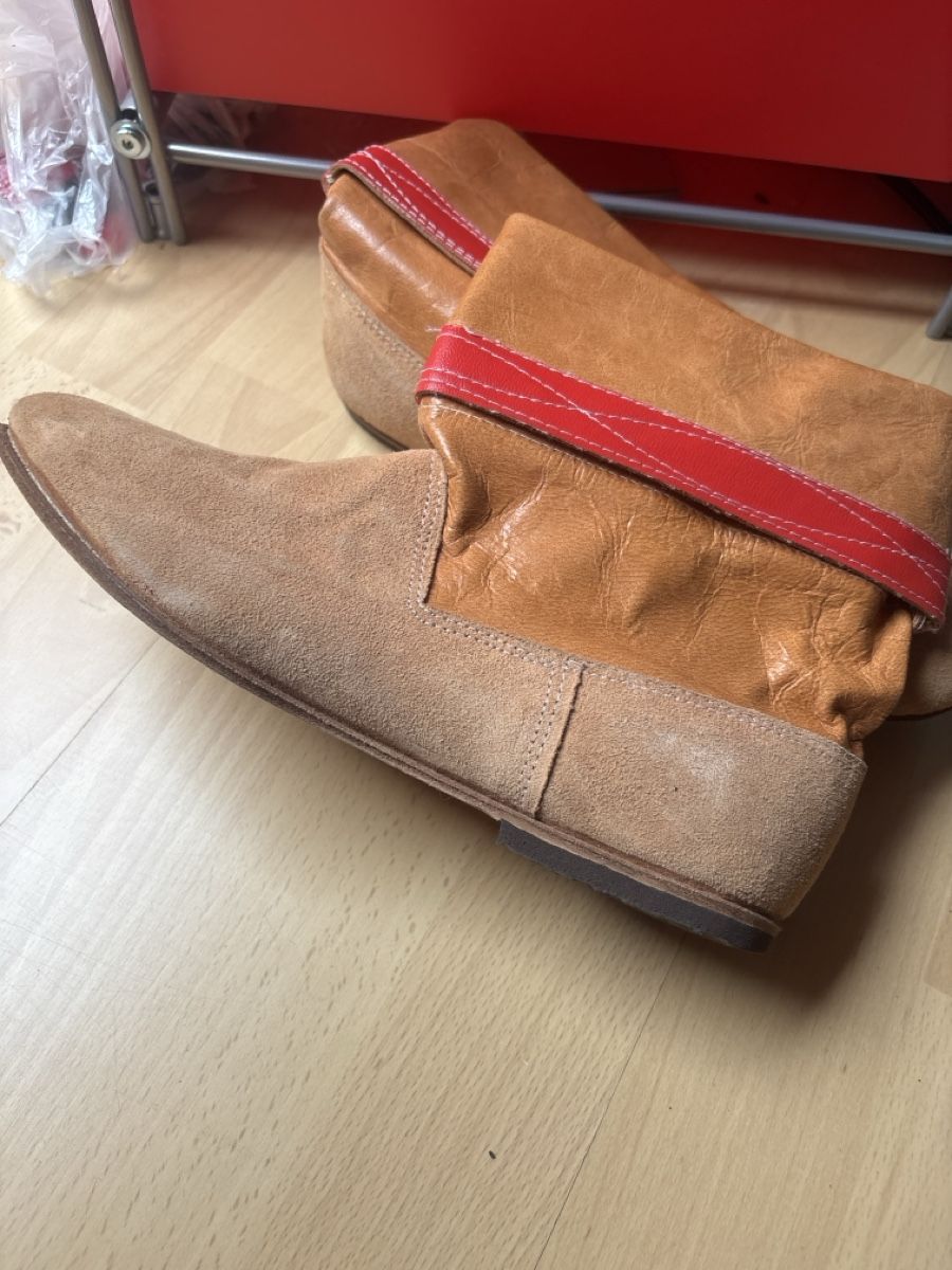 Scarpe da donna: Bottes en cuir et daim camel  Taille 38 – Usato da Evionnaz venduto da roh_l5yz 1