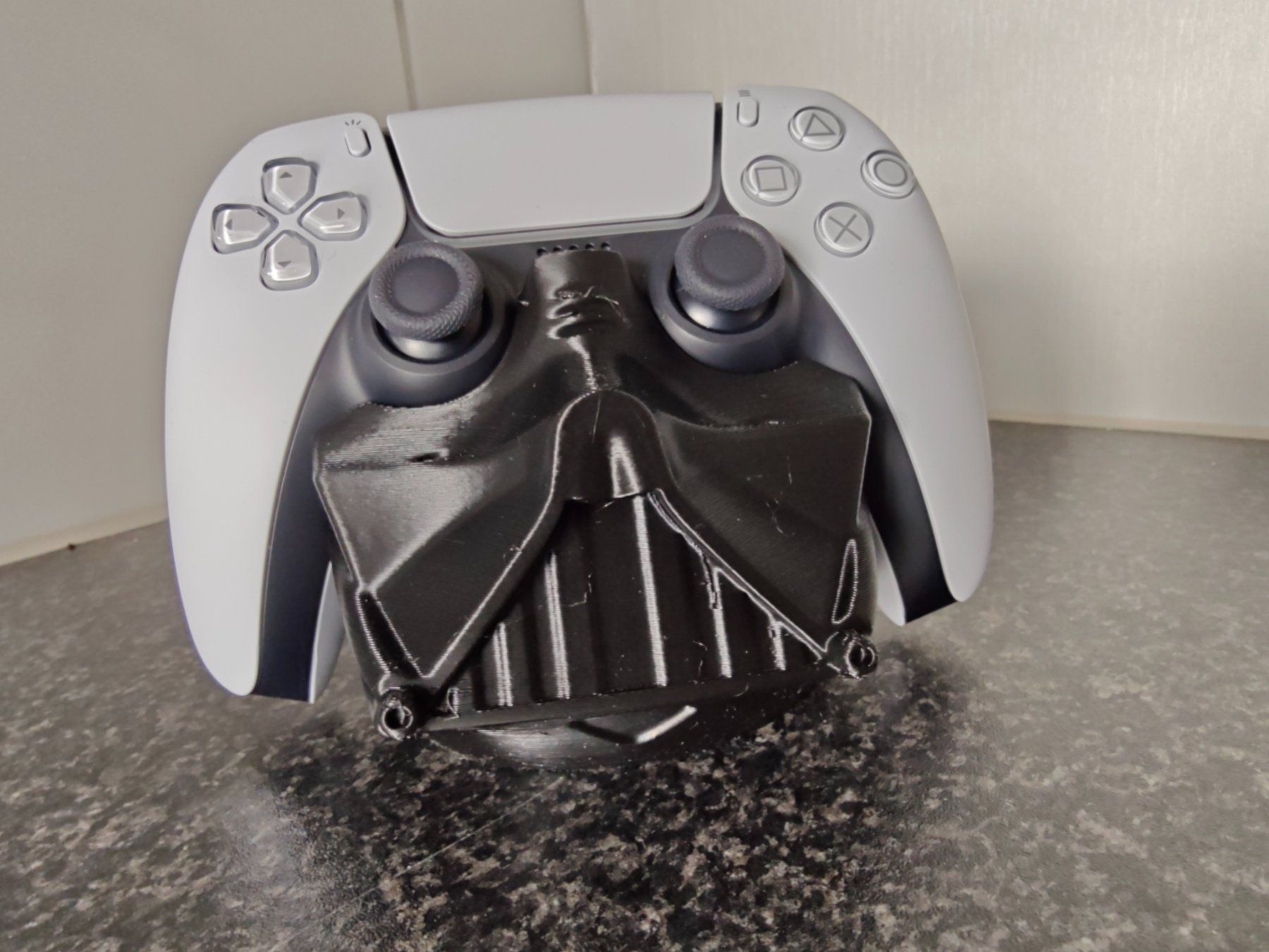 Controller: Playstation 5 Controller Ständer Darth Vader - Nur Ständer! – Nuovo (secondo la descrizione) da Bassersdorf venduto da Suissedy 2