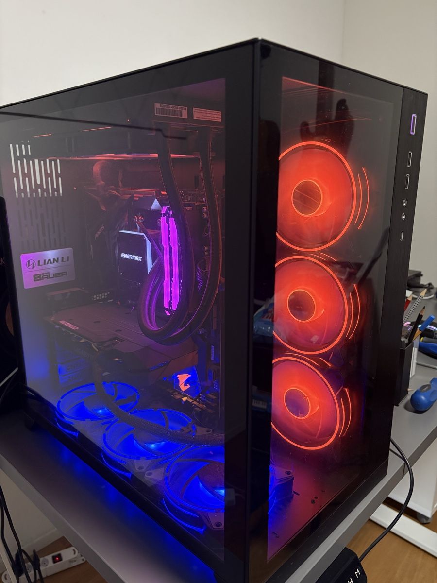 PCs: Custom Built PC – D'occasion à Rifferswil par jasonevans76