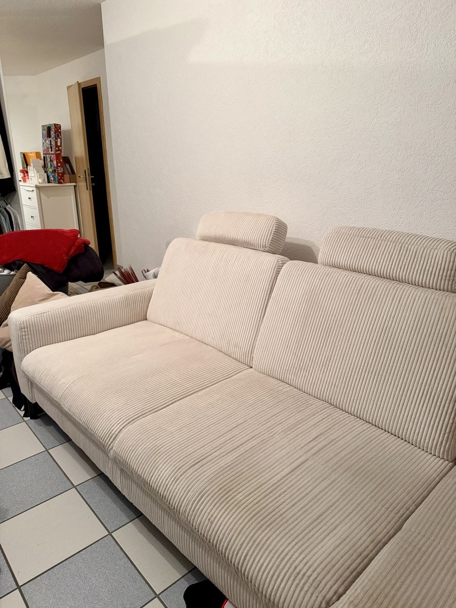 Conforama Divani: Cordsofa Beige – Usato da Vendlincourt venduto da NatalieRoth 1