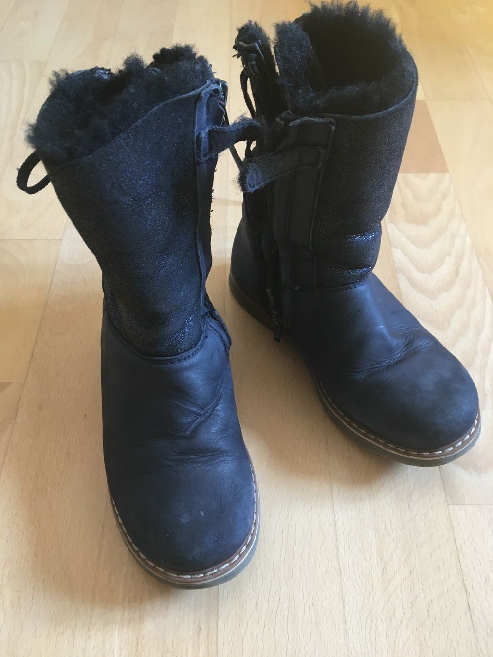 Schuhe für Mädchen: Lederstiefel dunkelblau mit Lammfell Mädchen – Gebraucht aus Zürich von mignonmignon 1