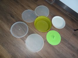 Bol Tupperware avec accessoires divers, état d'occasion