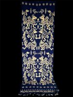 Indonesischer Vintage Ikat-Textile  mythischem Drachendesign