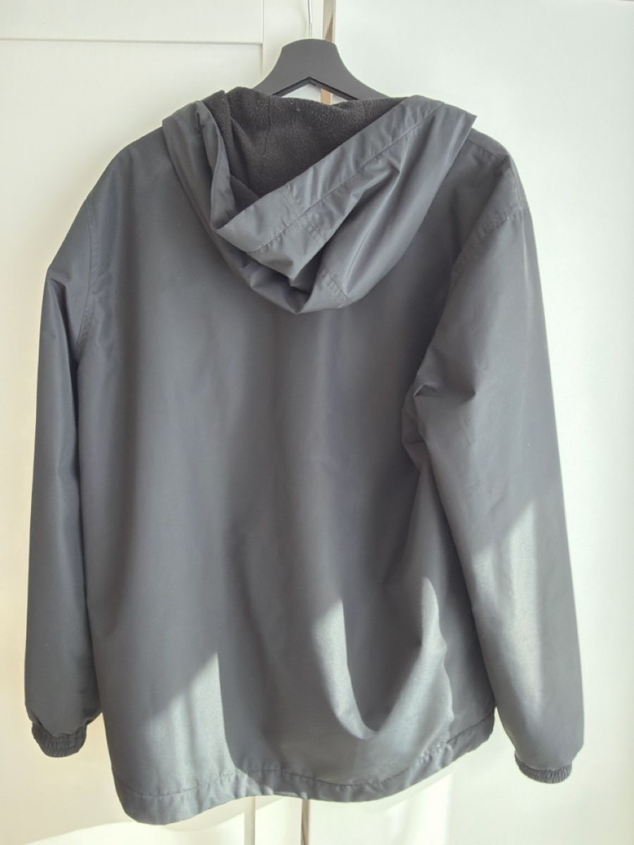 Giacche: Jacke schwarz half zip – Usato da Zürich venduto da Vittelo 2