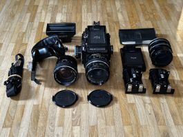 Mamiya 645 Komplettset – Body, 2 Objektive, Macro-Zubehör
