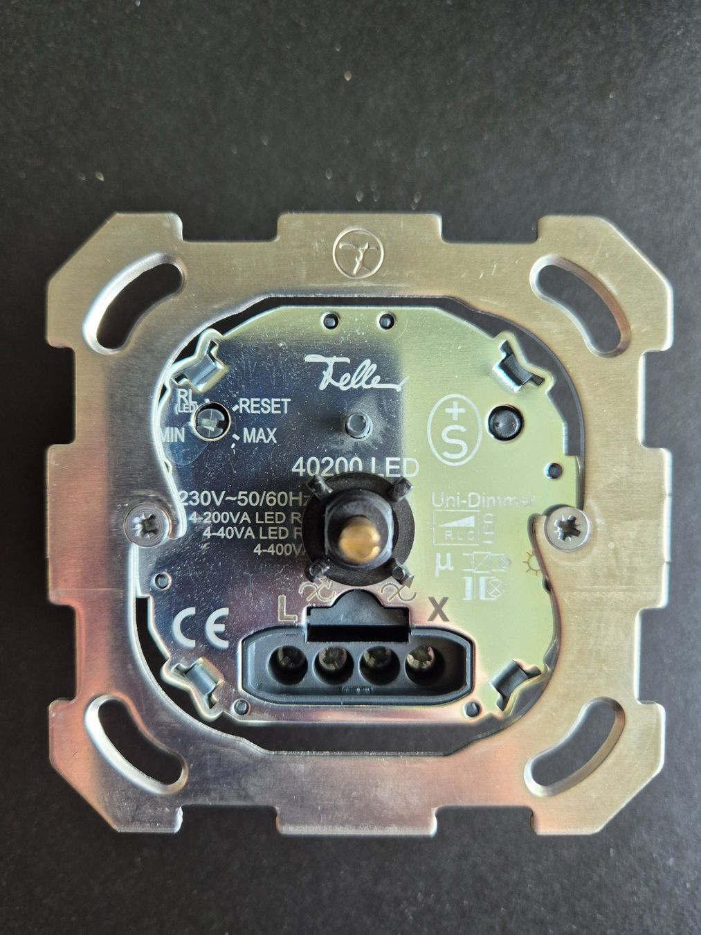 Feller Interruttori: Feller Dimmer 40200.LED – Usato da Oberuzwil venduto da RaSa-Oberuzwil