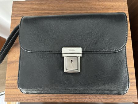 Handgelenktasche