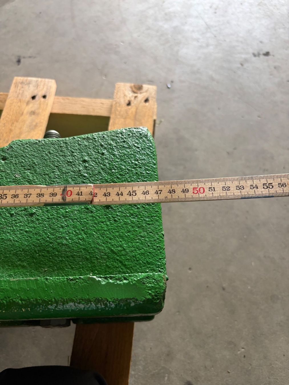 Parti di macchinari per lavorazione del terreno: Frontgewicht John Deere L58783 – Usato da Bleienbach venduto da sch_wh9d 2