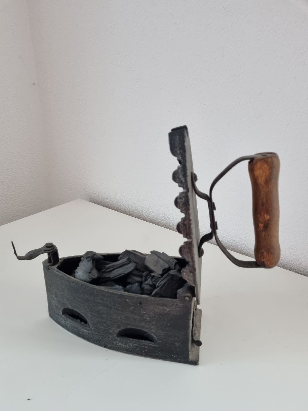 Tutte le decorazioni: Bügeleisen Antik – Usato da Brügg BE venduto da Delfin79 2