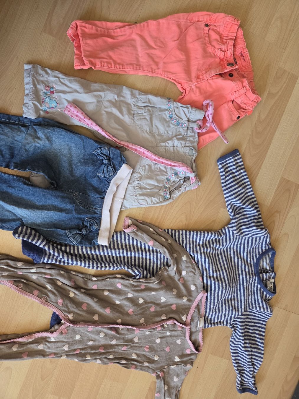 Lotti & Set di vestiti: Hose und Strampler Set, Grösse 80 – Usato da Staad SG venduto da wk100