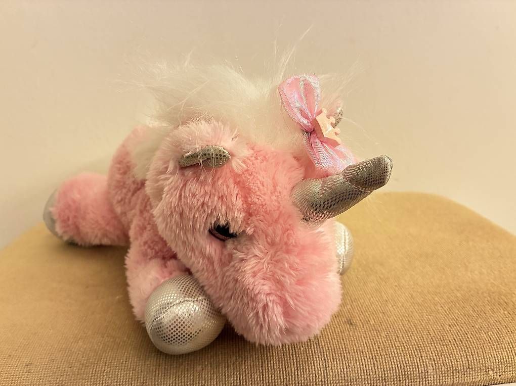 Spielzeuge: Stofftier Einhorn rosa mit Haar-Accessoires  – Neu und originalverpackt aus Schmiedrued von Giorda 1