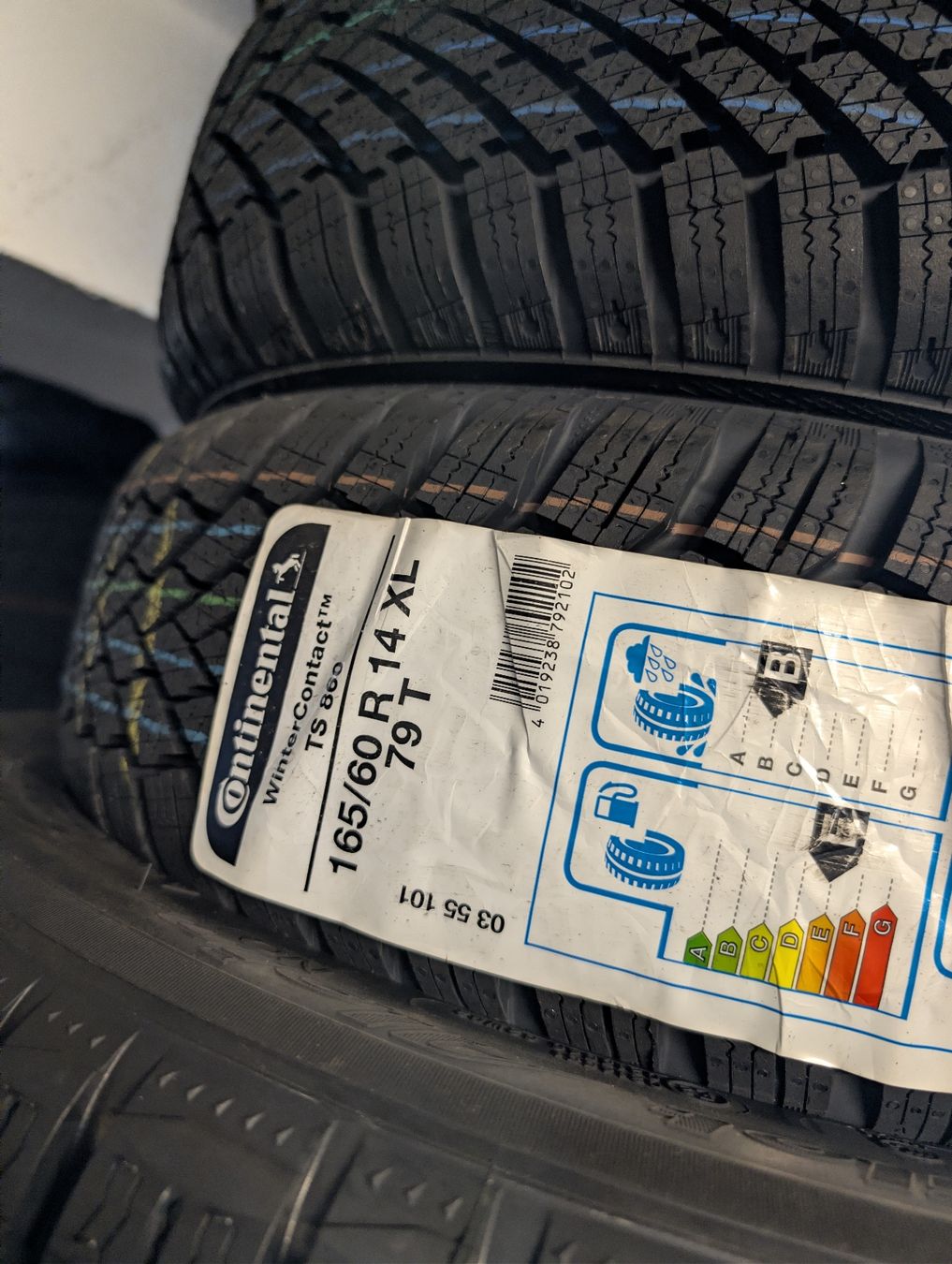 Continental Pneus & Kompletträder: Winterreifen  – Neu und originalverpackt aus Dürrenäsch von Pneu-Idris 1