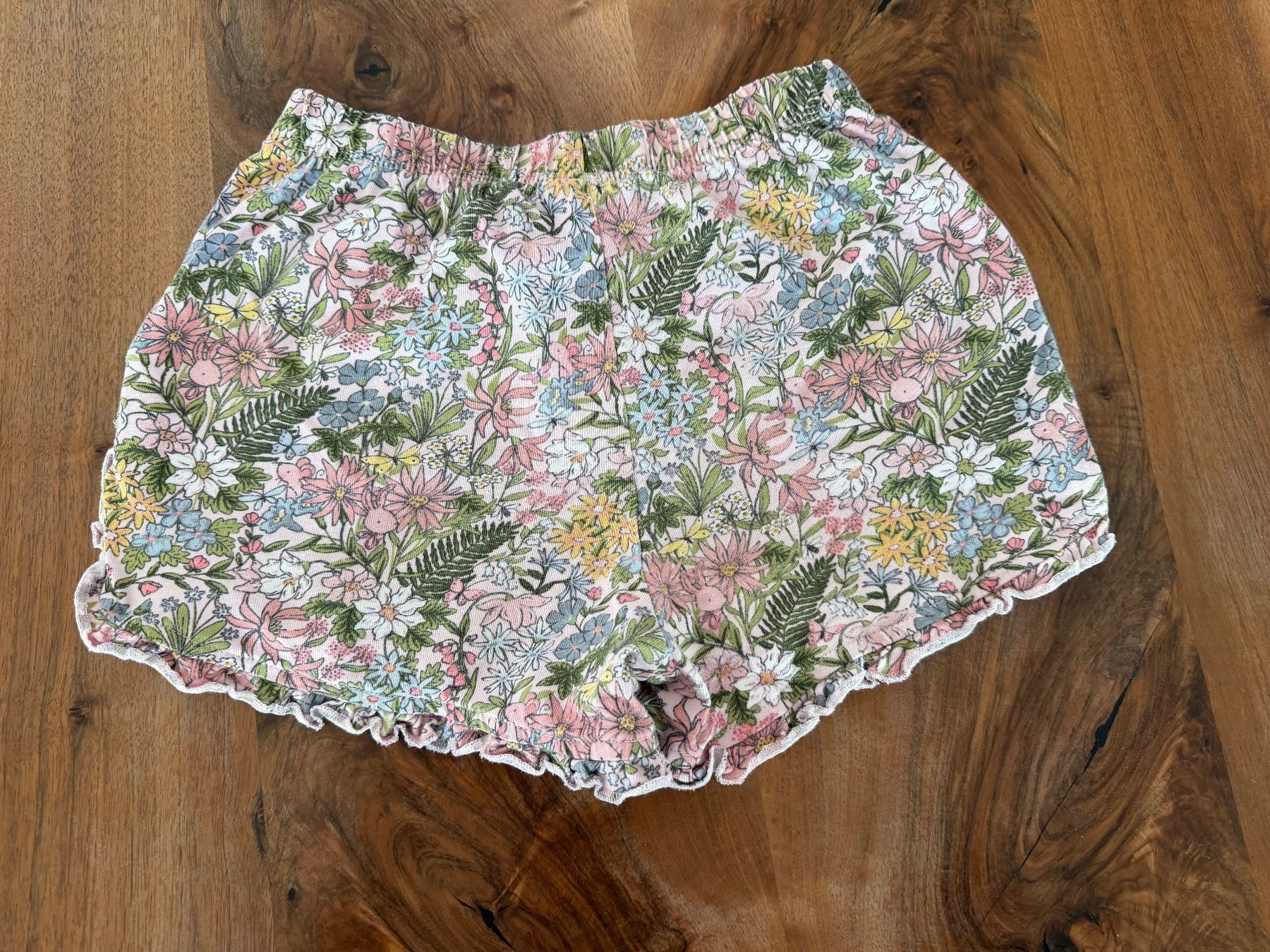 Next Pantaloni: Shorts von Next, Grösse 98 – Usato da Haslen AI venduto da s176 1