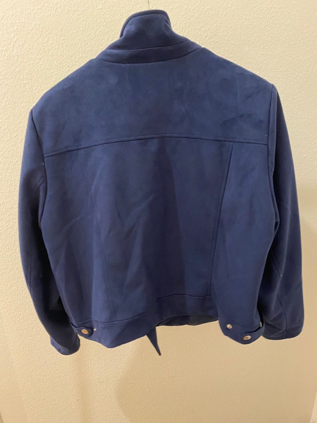 Jacken: Capsule Jacke in Wildleder-Optik blau Gr. 52 – Gebraucht aus Pratteln von a23_j2gs 4