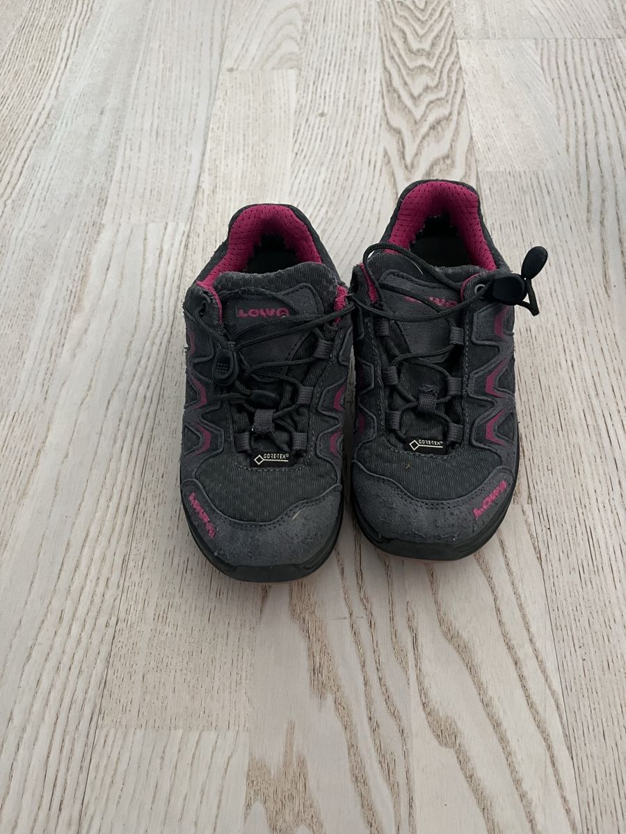 Lowa Schuhe für Jungen: Lowa Trekkingschuhe, Grösse 30 – Gebraucht aus Ennetbaden von Nala05