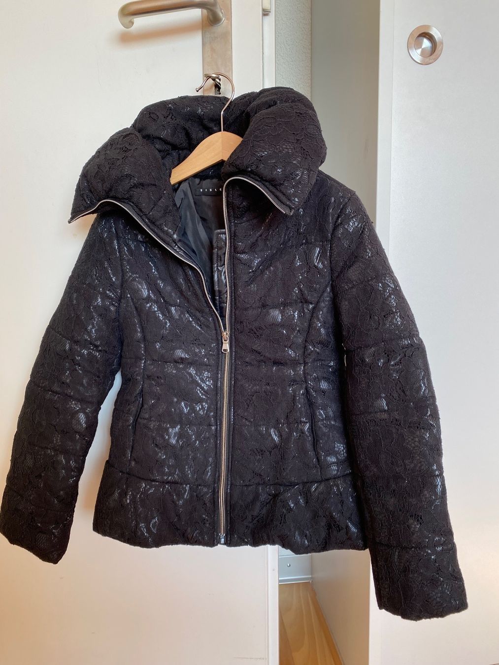 Sisley Giacche & Cappotti: Winterkacke Sisley Gr 7/8 A – Usato da Belp venduto da Aliya