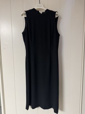 Elegantes schwarzes Kleid Grösse 40 – Top Zustand!