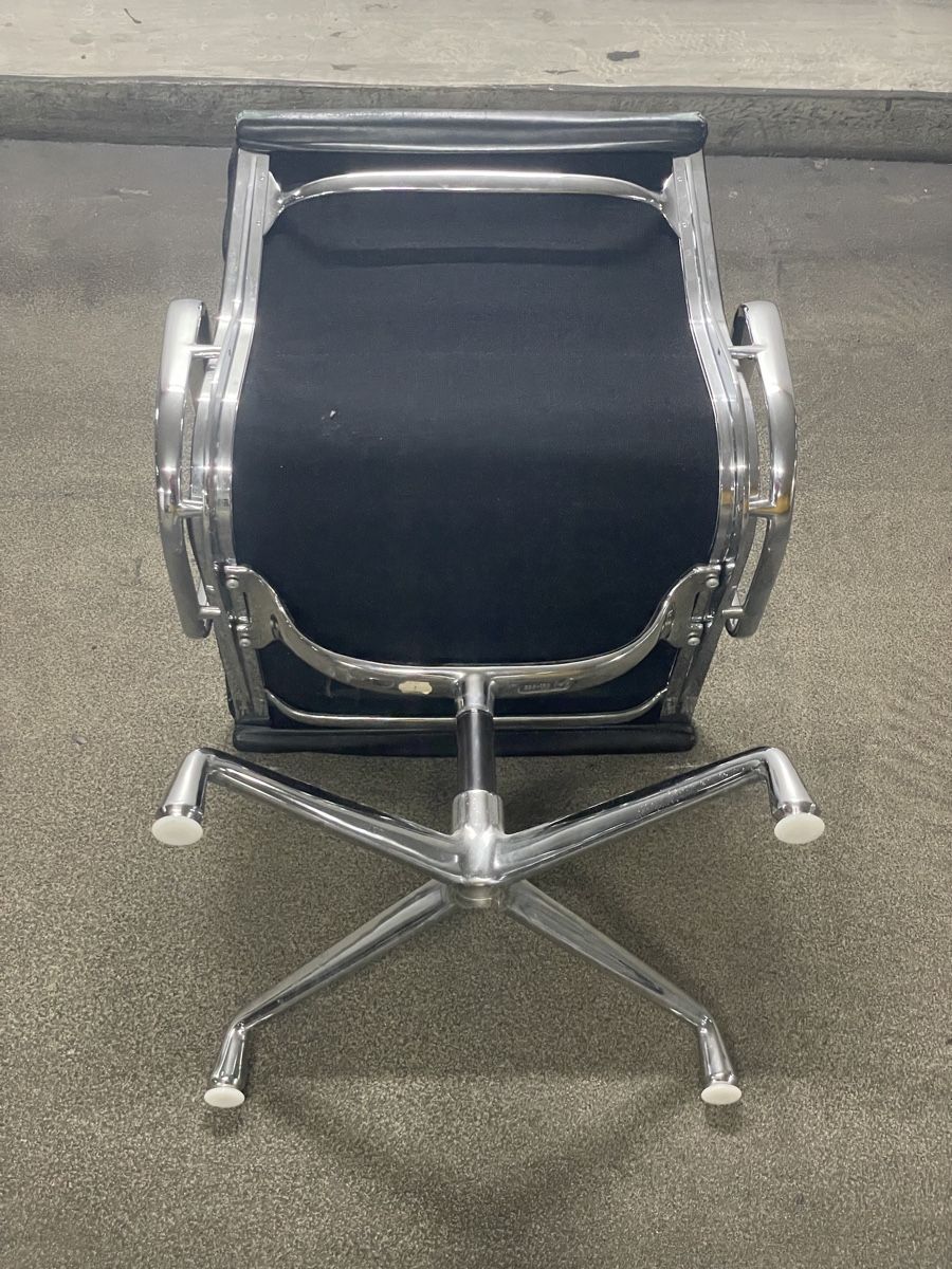 Vitra Poltrone: Designklassiker Vitra Soft Pad Chair EA 208 Eames – Usato da Zürich venduto da Bjthorsteinsen 3