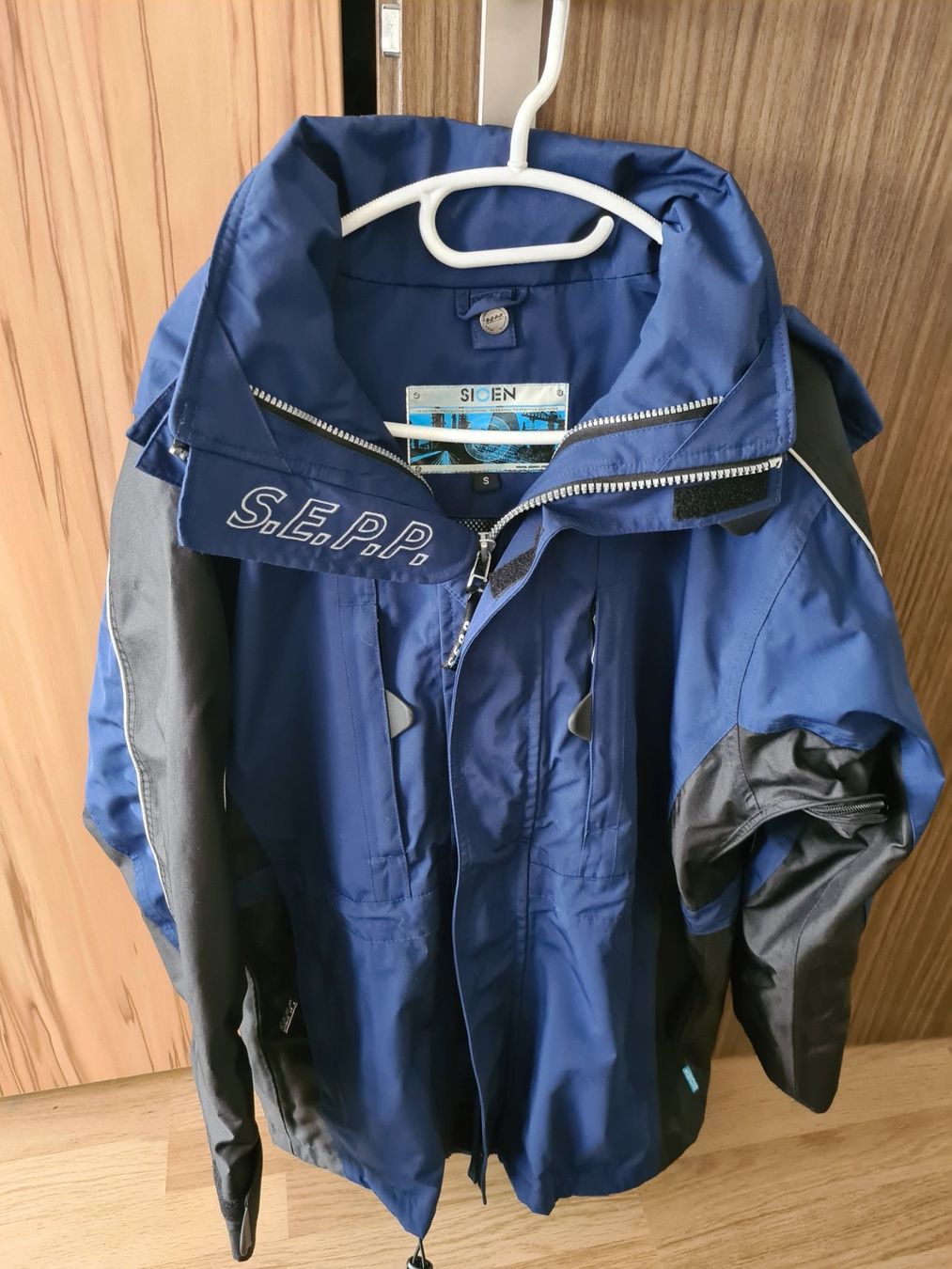 Giacche: Jacke Damen Grösse S – Usato da Langenthal venduto da Polarisstern