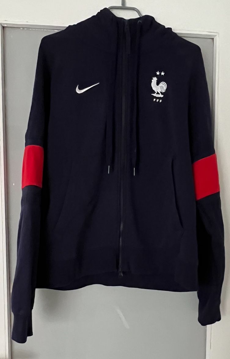 Giacche: Nike Frankreich Hoodie Gr. S – Usato da Siebnen venduto da toshi123