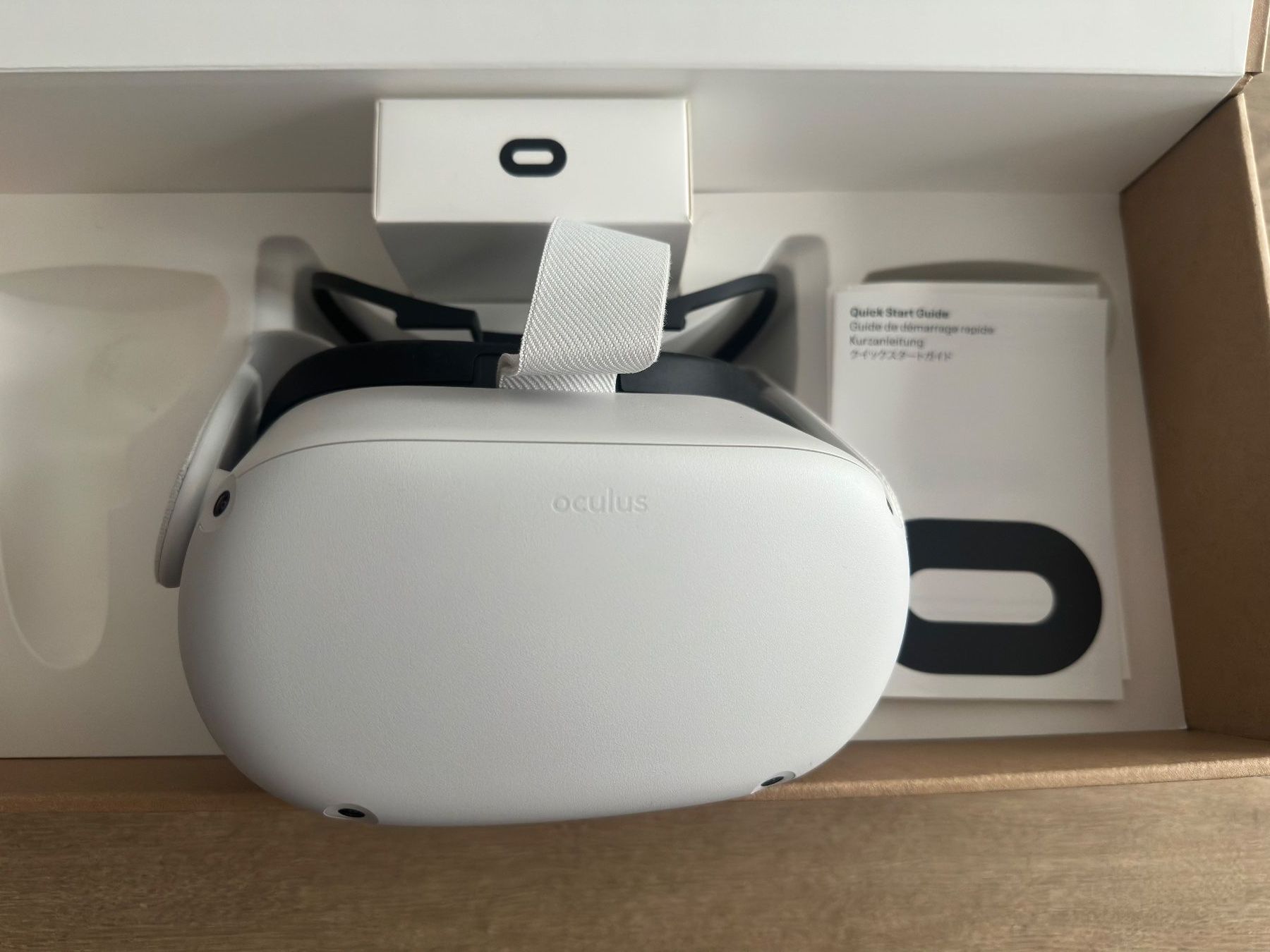 Meta VR Brille: VR-Headset Oculus Quest 2 weiss gebraucht im Set – Gebraucht aus Flamatt von wue_fb85 1