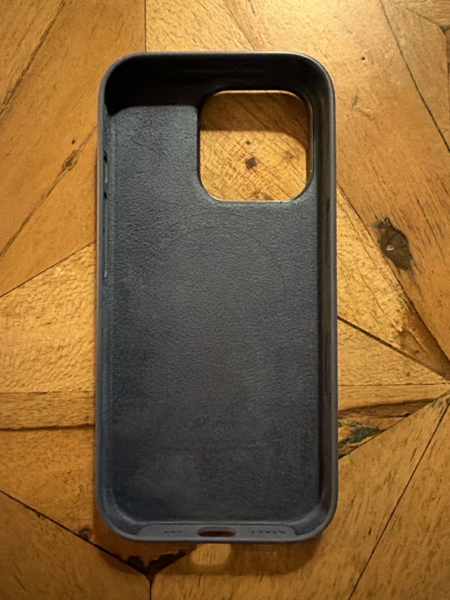 Apple Cover & Protezioni schermo: Apple iPhone 16 Pro Silikon Case MagSafe Blau – Usato da Zürich venduto da rya_6yd5 1