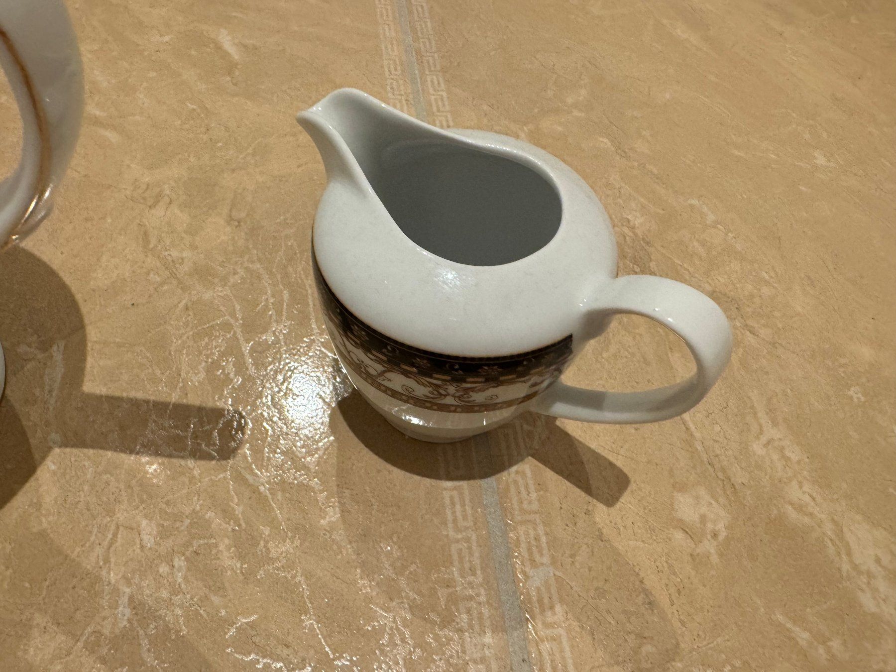 Geschirrsets: neues Kaffee / Tee Set mit Mäander Muster – Neu (gemäss Beschreibung) aus Klingnau von Markus14 7