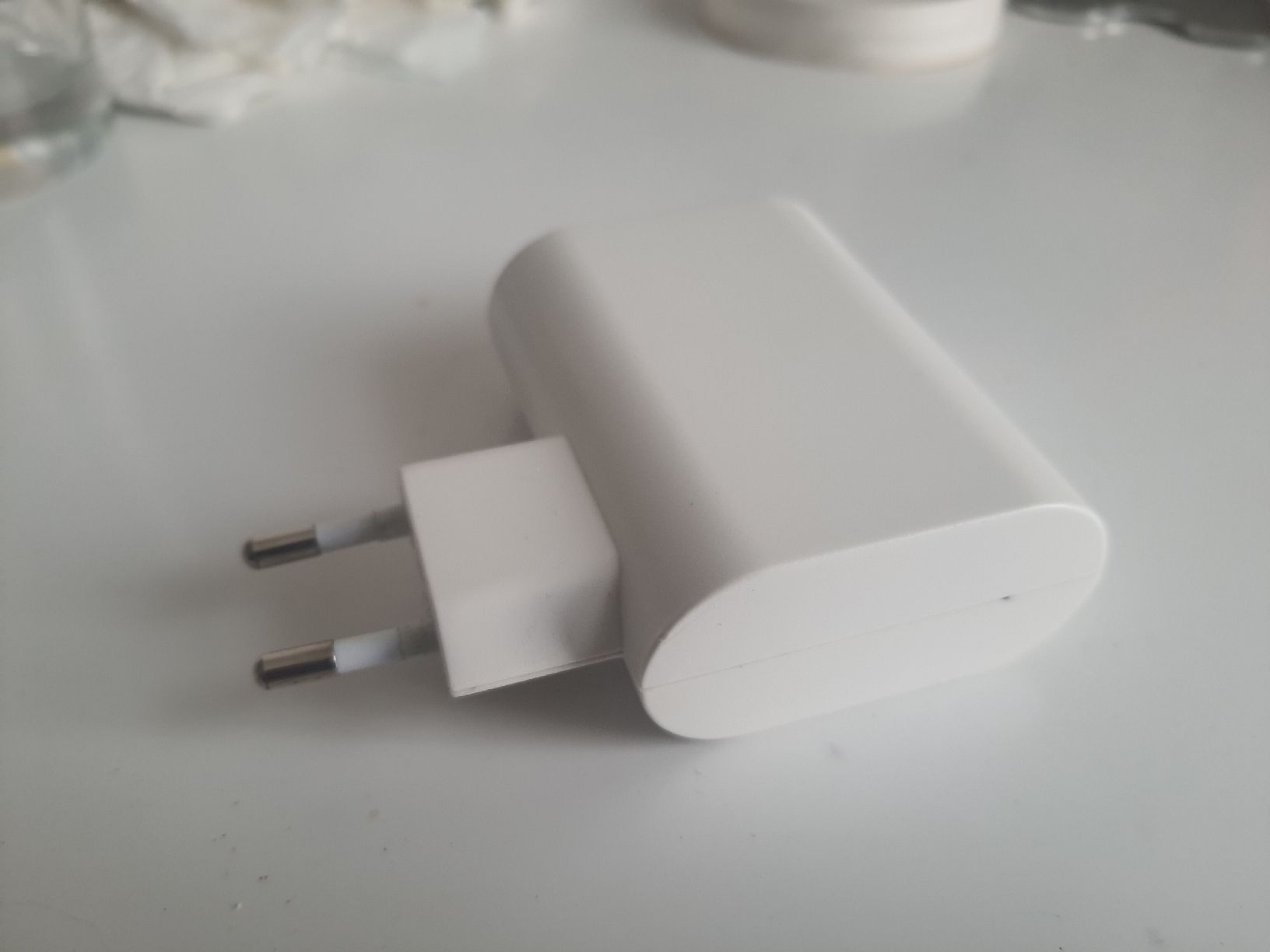 Ikea Caricabatterie: Ikea Ladegerät 3 USB Anschlüsse – Usato da Flawil venduto da rcnkr 3