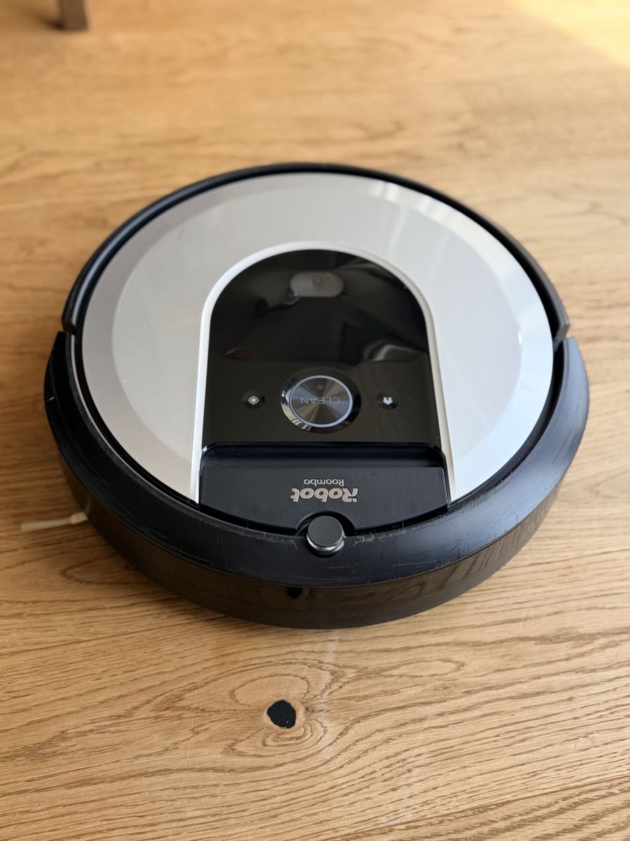 Irobot Aspirapolveri & Accessori: iRobot Roomba i7+ (Model i7556) with Clean Base  – Usato da Gockhausen venduto da van_82kh 1