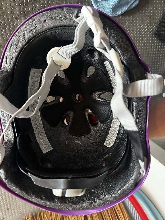 Caschi: Casque vélo M – Usato da Lausanne venduto da sborenov 1