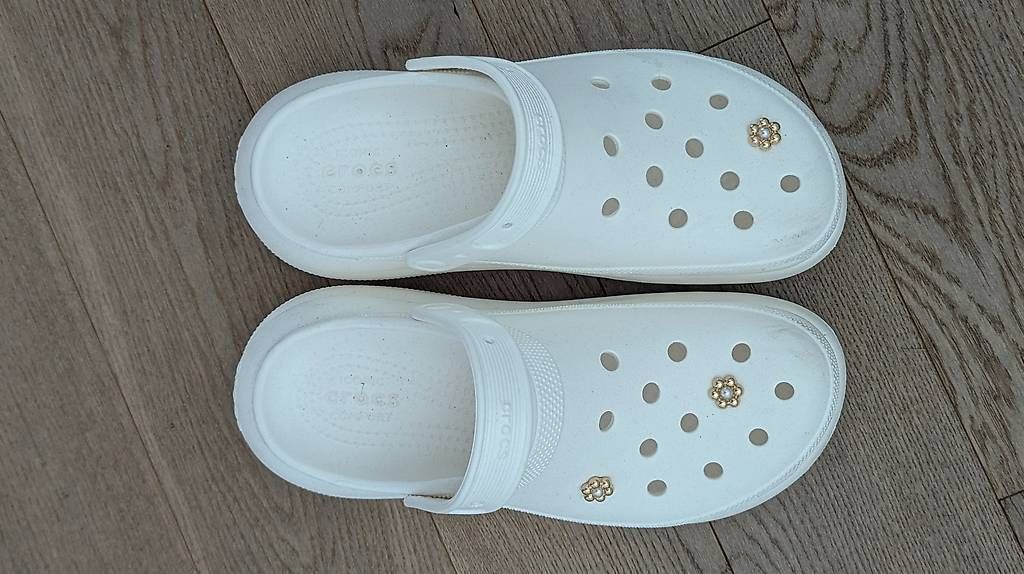 Scarpe da uomo: CROCS Weiss Gr. M9/W11 – Usato da Seuzach venduto da louisa. 1