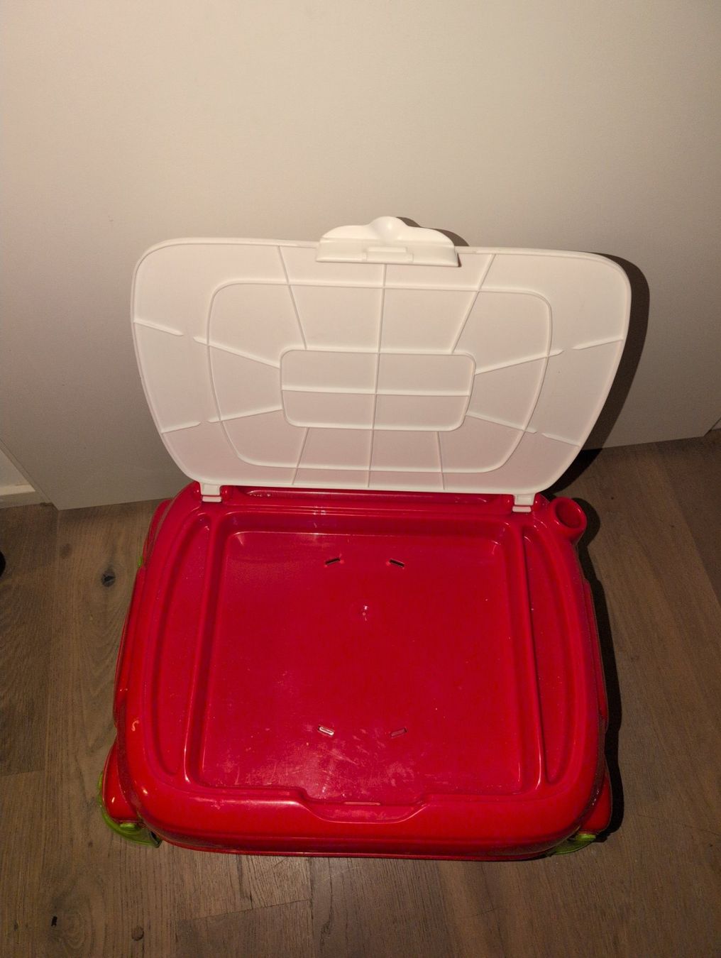 Tavoli: Kindertisch Maltisch Spieltisch Koffer – Usato da Uster venduto da Mooreas 2