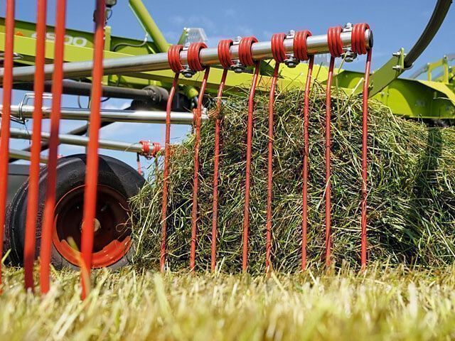 Claas Raccolta foraggio grezzo: Kreiselschwader CLAAS Liner 370 – Nuovo (secondo la descrizione) da Alpnach Dorf venduto da Wigger-Service 8