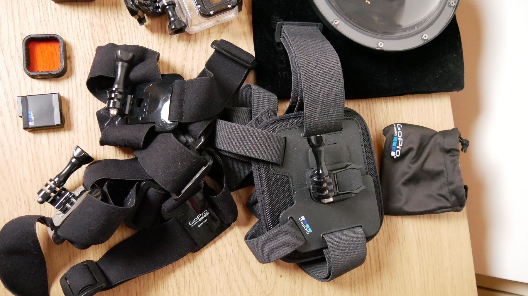 Gopro Action Cam: GoPro Hero 6 Set Accessoires Zubehör Bundle Remote ND Filter – Nuovo (secondo la descrizione) da Zürich venduto da julia_vina 3