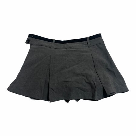 Short skirt grey pleated size 36 used