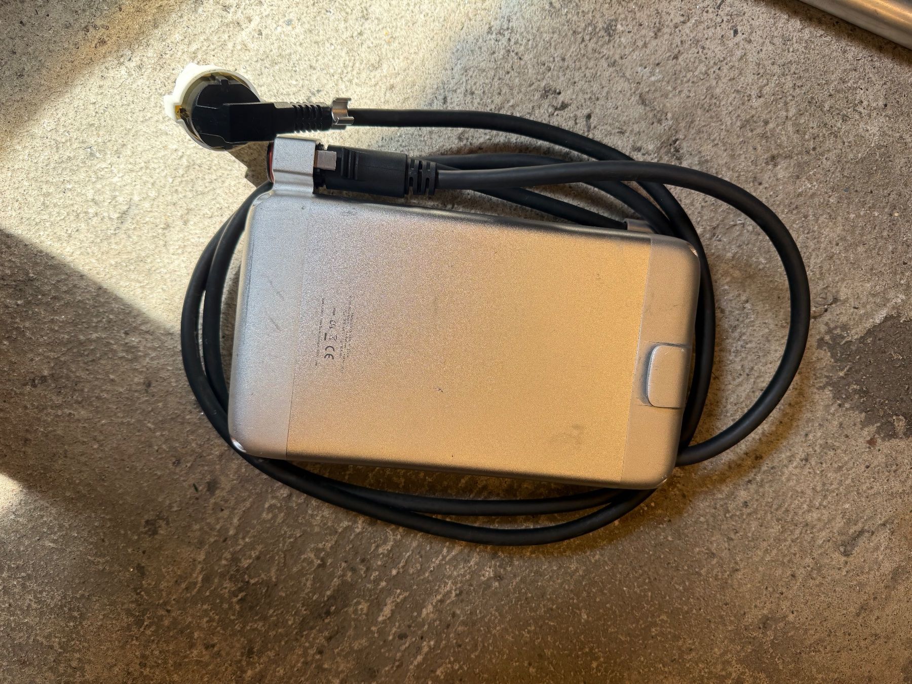 Caricabatterie: Stark Varg Portable Charger – Nuovo (secondo la descrizione) da Vicosoprano venduto da Alessandro__C 1
