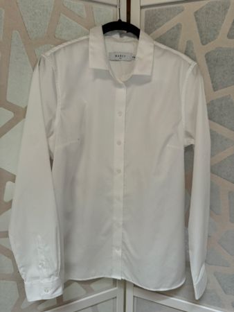 Great new White cotton blouse. S