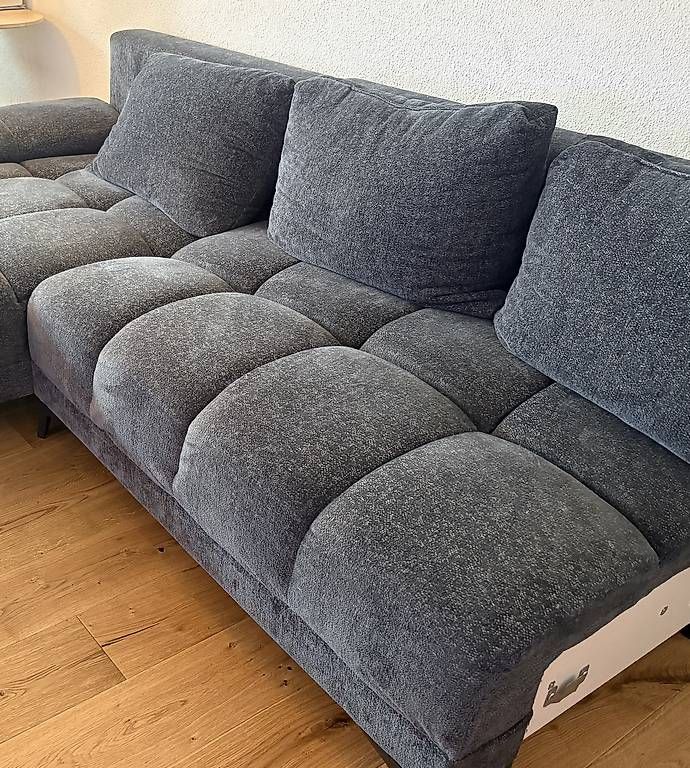 Divani: Sofa Grau  – Usato da Zürich venduto da Arya2023. 1