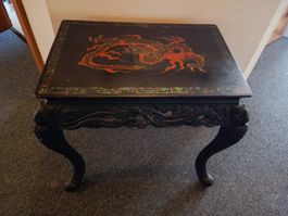 Antiker, asiatischer Tisch mit Drachenmotiv, Vintage