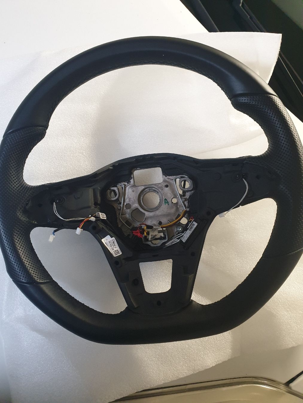 VW Tutti pezzi di ricambio auto: Volant vw – Nuovo (secondo la descrizione) da Yverdon les bains venduto da Azertyuiop1979
