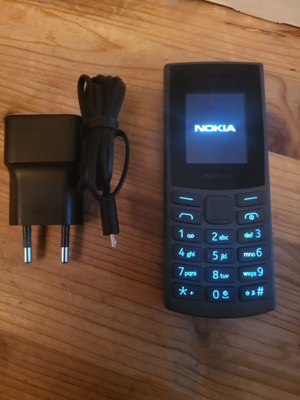 Nokia Handys / Smartphones: Neues Nokia 105 4G in OVP – Neu und originalverpackt aus Guggisberg von Aegertenlehn 2