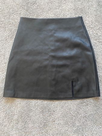 AMISU Damen Rock aus Kunstleder Schwarz Gr. 36 – Top Zustand