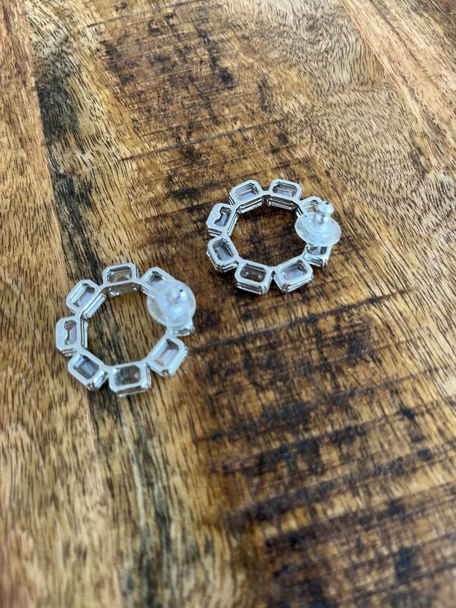 Swarovski Ohrringe & -stecker: Ohrringe silberfarben mit Kristallen, neu – Gebraucht aus Fahrwangen von vitorio01 1