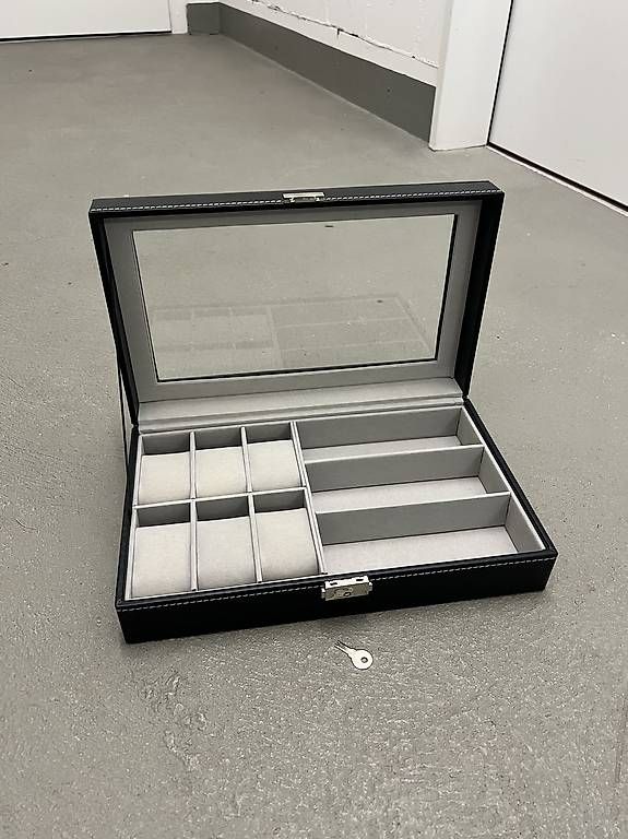 Portagioie: Schmuck- und Uhrenschatulle – Usato da Gebenstorf venduto da pin_67yc