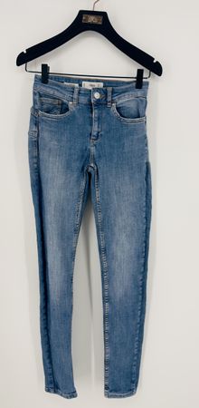 # WOMAN - Jeans ,,push-up‘‘ Gr. 34 - MANGO #