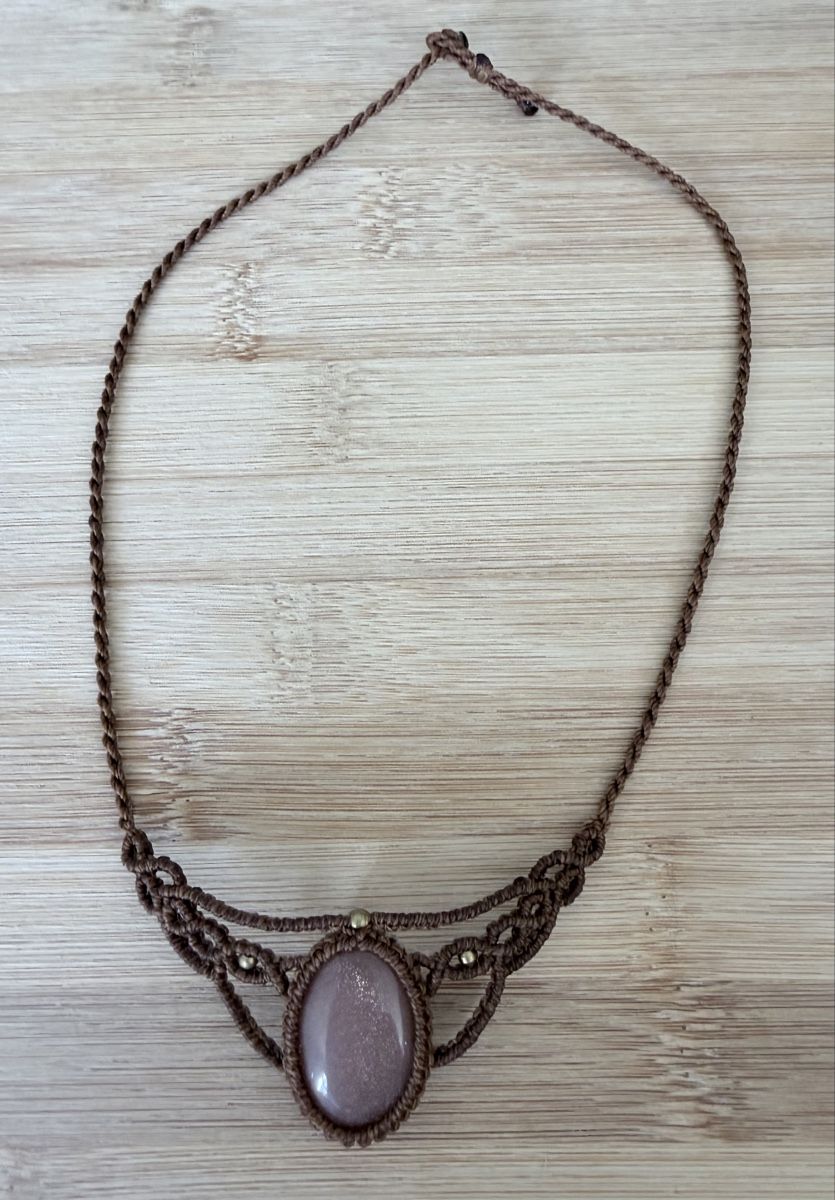 Ketten: Collier macramé pierre de l rose neuf  – Neu (gemäss Beschreibung) aus Courgevaux von auxtrouvailles 1