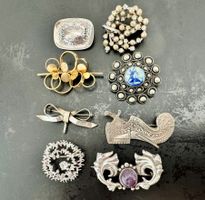 Konvolut 8 Vintage Broschen – Silber & Mischmetall