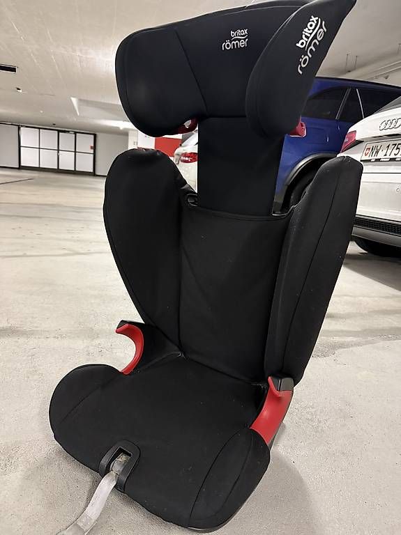 Seggiolini per auto: Britax Römer Kidfix (Isofix) Autositz – Usato da Stansstad venduto da mel_t67r 1