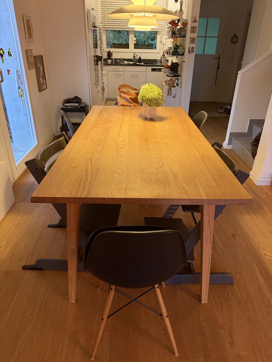 Tables: Holztisch – D'occasion à Berikon par Sverige0102 2