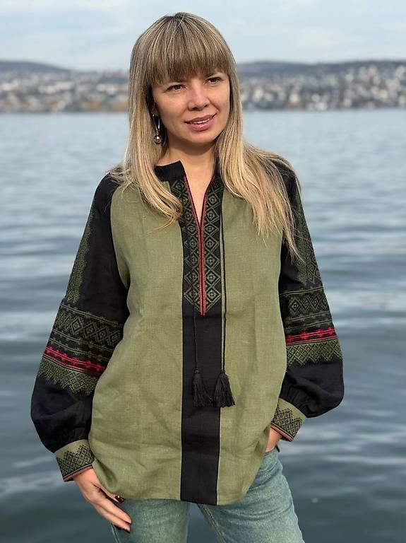 Camicette: Bestickte Leinenbluse für Damen  – Usato da Thalwil venduto da han_2b8c